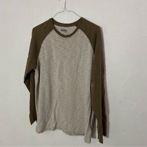 Men’s Raglan Baseball Style Longsleeve Tee - XL Lightly Worn/Distressed Two Tone